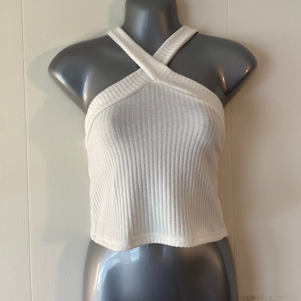 3/$20 - SHEIN White Criss-cross Cropped Tank - Picture 2 of 5